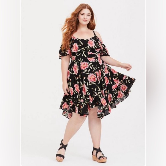 torrid Dresses & Skirts - 🔥 TORRID LIKE NEW MINI GAUZE COLD SHOULDER SKATER DRESS. SIZE 3. 🔥